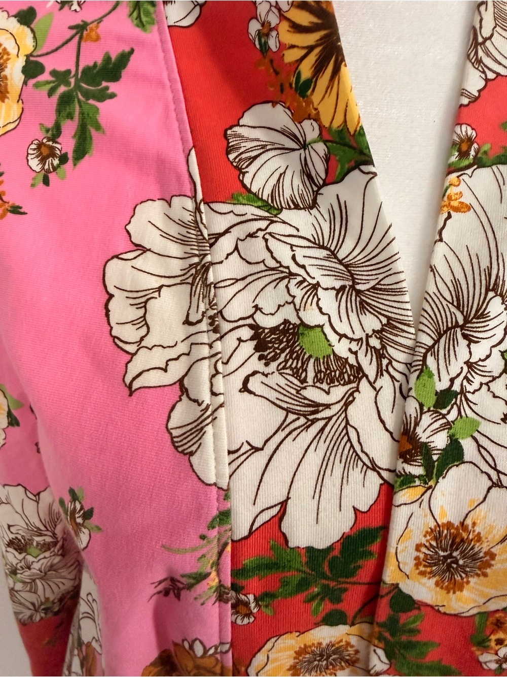 Isaac Mizrahi Pink and Coral Floral Top - Picture 4 of 5